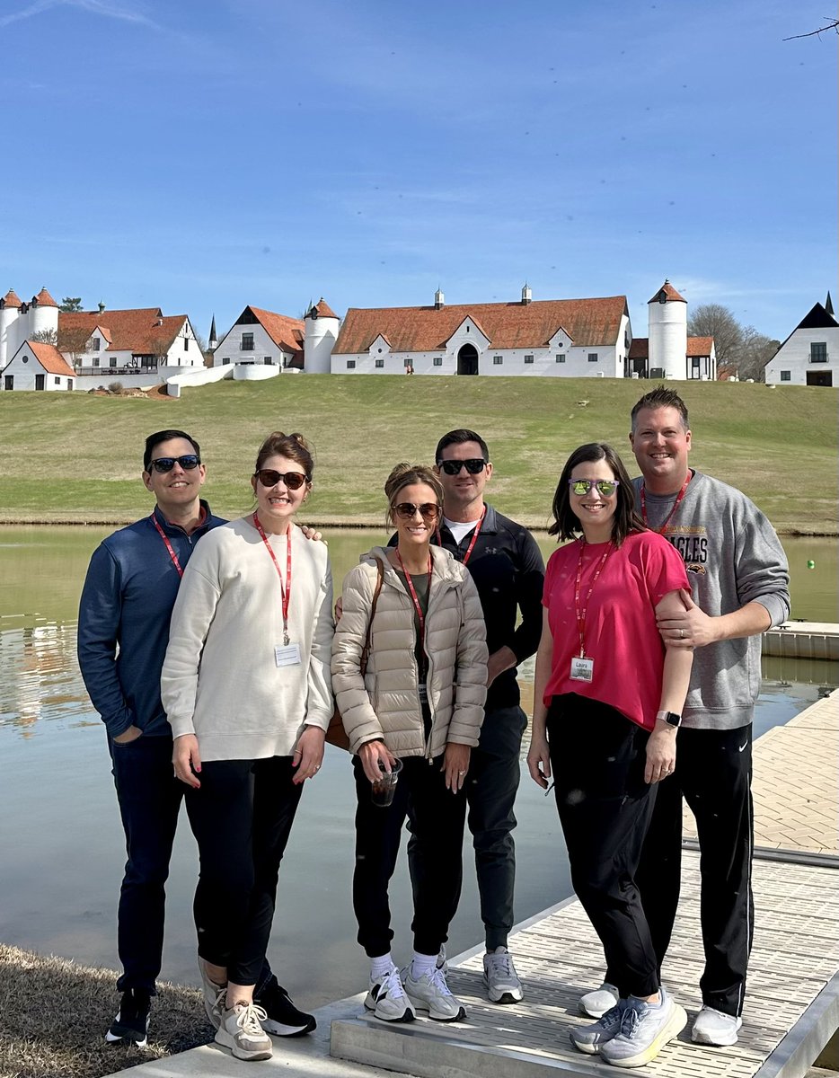 CoachML10's tweet photo. Great weekend of rest and restoration 
@WinShapeRetreat !! When we invest in our marriages the ROI is immeasurable. Ephesians 5:25 https://t.co/J8tdHtiZwY