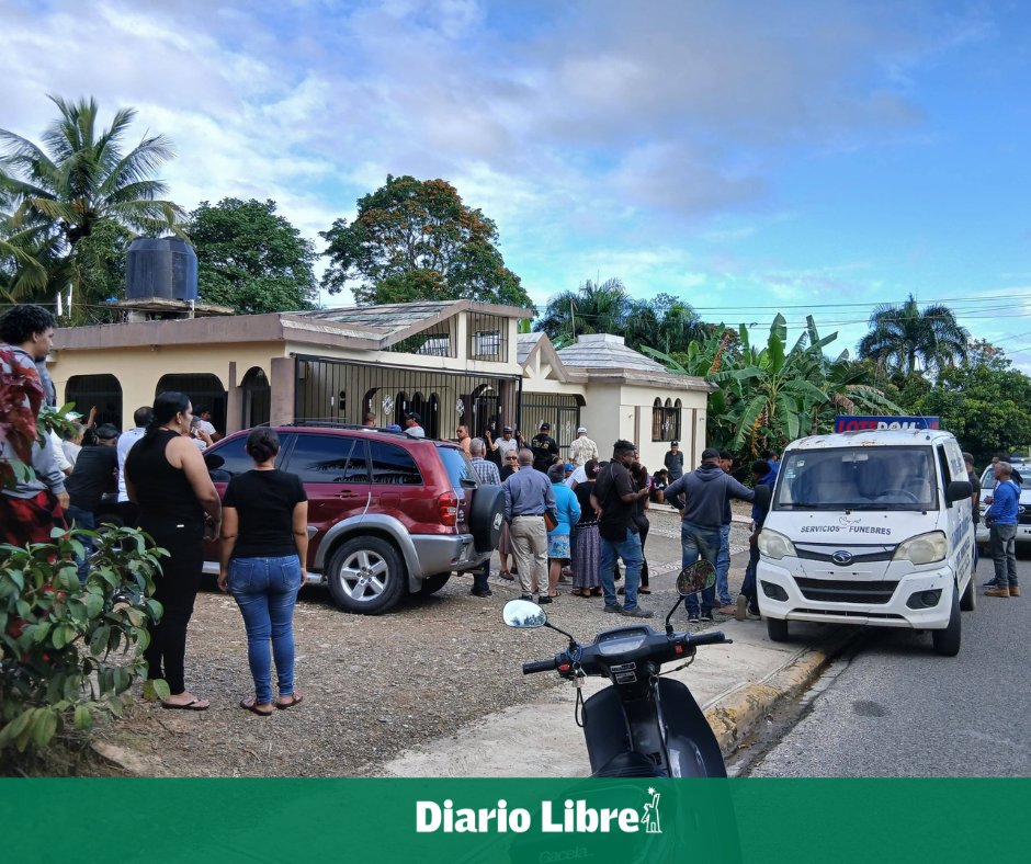 DiarioLibre's tweet photo. 🚨 | #SucesosDL | Feminicidio en Comedero Arriba: mujer muere tras ataque de su expareja en Sánchez Ramírez

🔗https://t.co/wr0P7goVjI

#DiarioLibre #Noticias  #SanchezRamirez #Feminicidio #ComederoArriba #ViolenciaDeGenero https://t.co/dL64MIQR1u