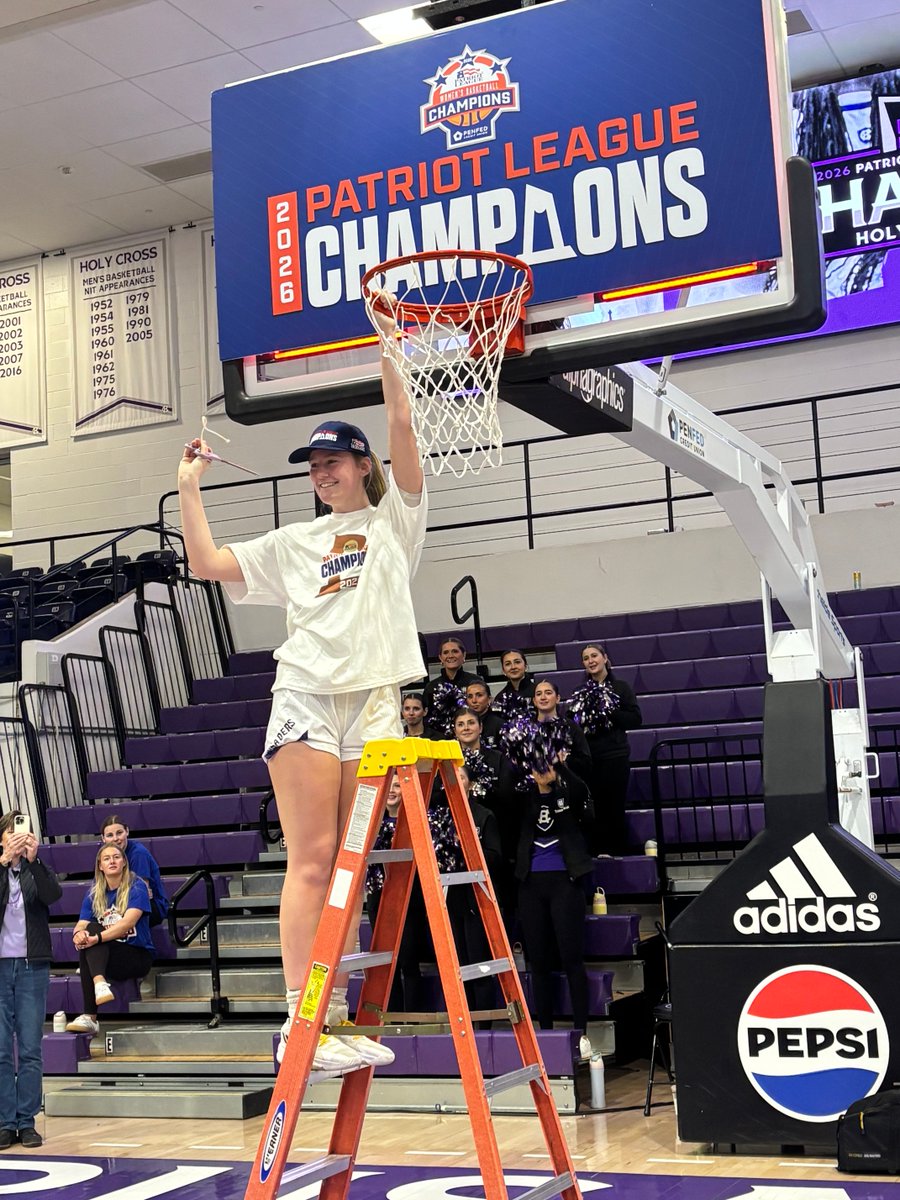 Jennifer Toland tweet media