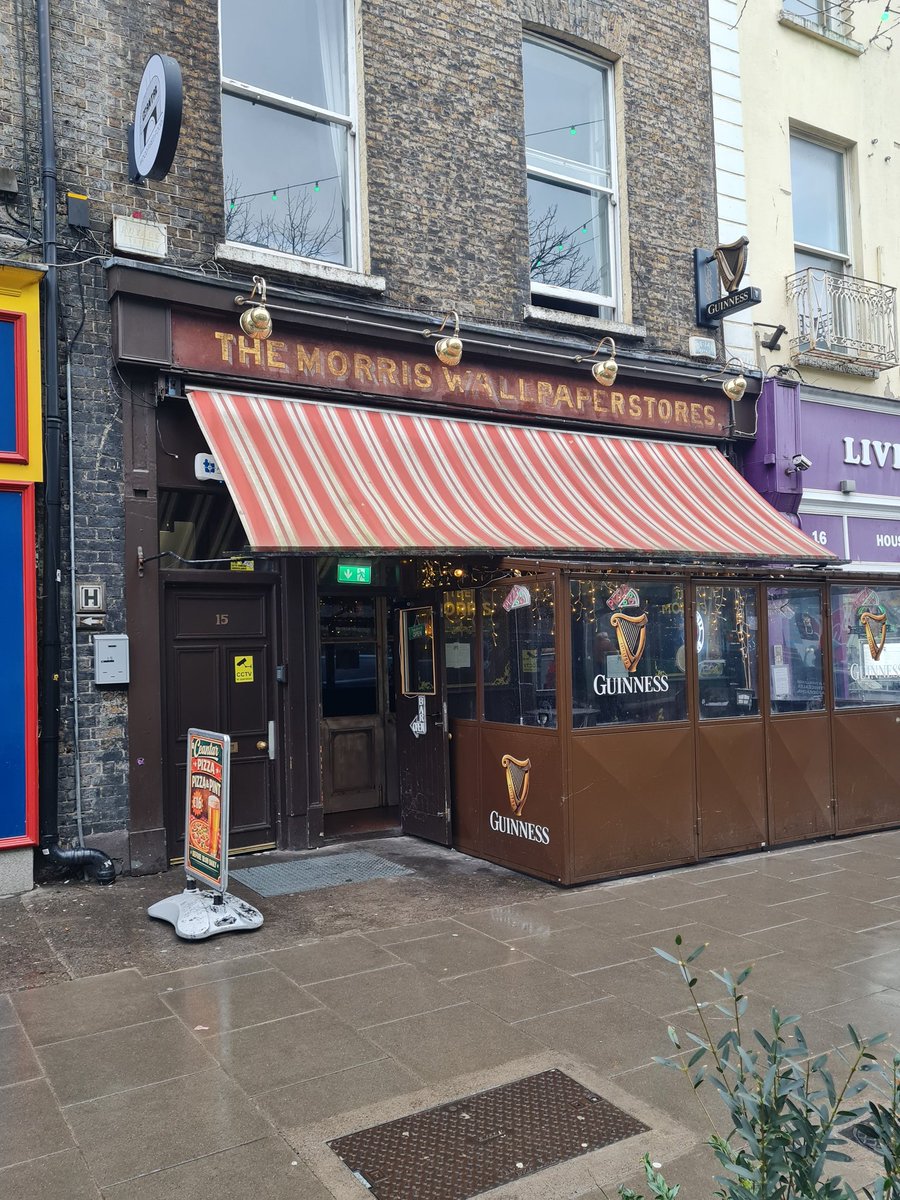 ShticksAndStews's tweet image. The Morris Bar, Dublin. 8.7/10, been wanting to go for a while now 🍻 Definitely a place to drop in for a pint and pizza if you need a break from the St Patrick's Day crowds ☘️🇮🇪 #shtick #guide @MorrisBarDublin @PintsBeauty @dublinbypub @PintsO_Guinness @pintswithaview #Dublin