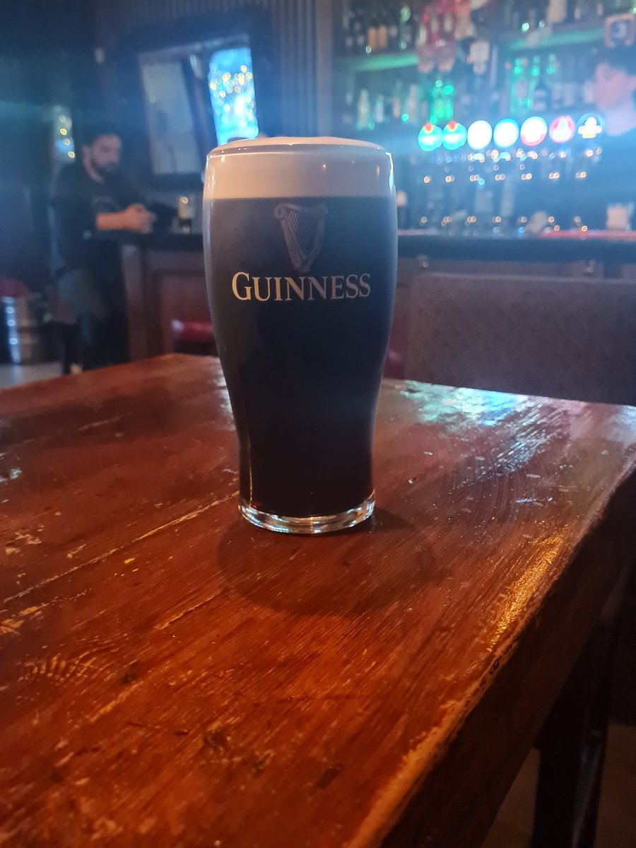 ShticksAndStews's tweet image. The Morris Bar, Dublin. 8.7/10, been wanting to go for a while now 🍻 Definitely a place to drop in for a pint and pizza if you need a break from the St Patrick's Day crowds ☘️🇮🇪 #shtick #guide @MorrisBarDublin @PintsBeauty @dublinbypub @PintsO_Guinness @pintswithaview #Dublin