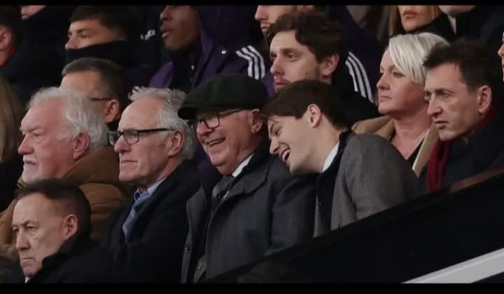 His smile said it all. ❤️

If Sir Alex Ferguson is happy, we’re all happy.

Thank you, Carrick...you and your boys made our legends and the entire fanbase smile again