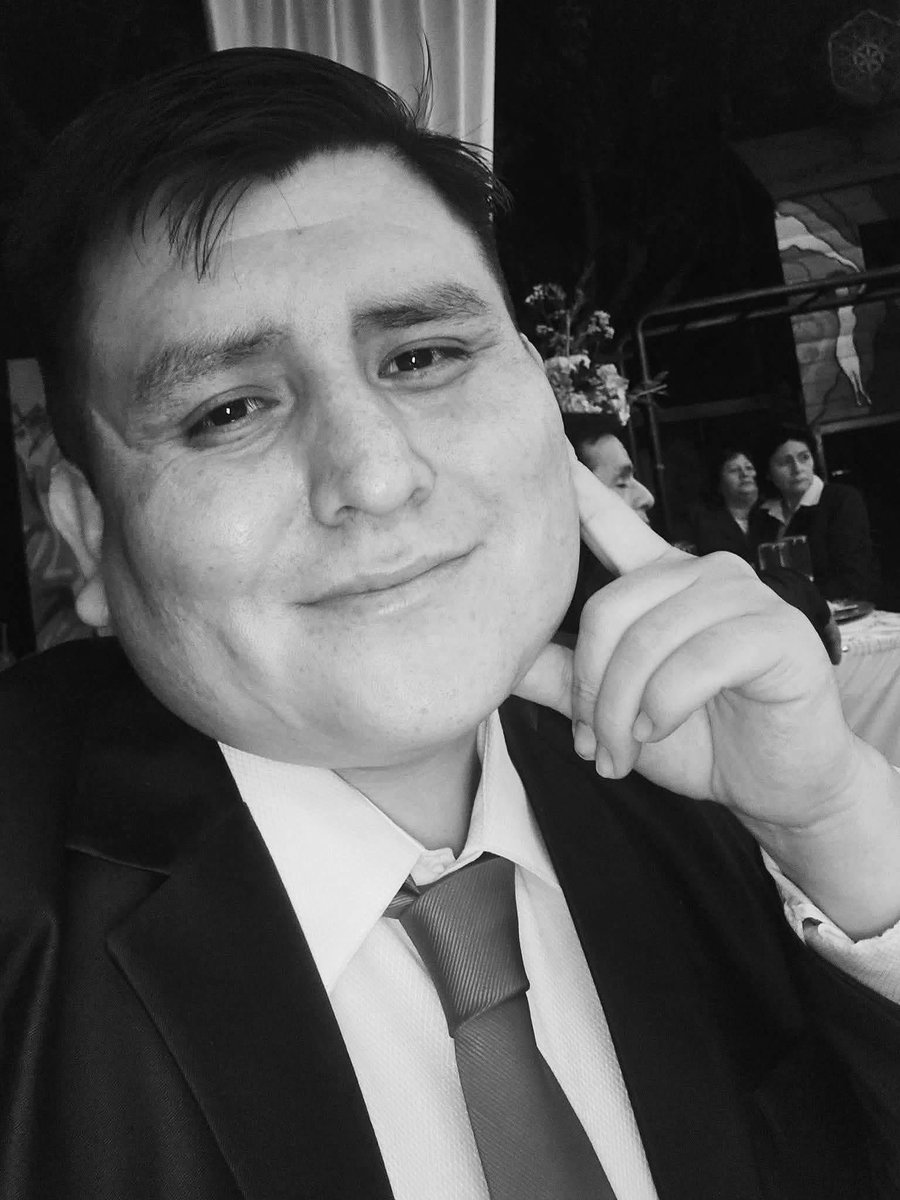 mplimanorte's tweet photo. #Urgente 🚨 | El Cuarto Despacho de la Tercera Fiscalía Penal de Lima Norte inició investigación por los delitos de homicidio y extorsión en agravio del productor Jhon Leyva (39), quien fue acribillado cuando abordaba su vehículo en el frontis del local Imperial de Pro, en #SMP. https://t.co/upwuKD1rWY