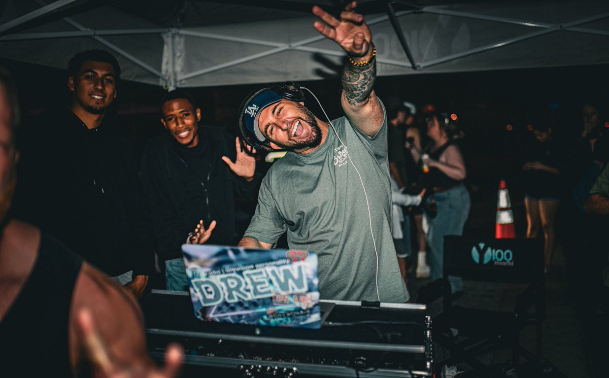 Briny Irish Pub Pompano Beach tweet media