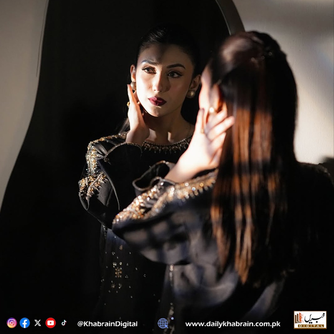 daily_khabrain's tweet photo. Hina Tariq
#HinaTariq #HinaTariqFashion #FashionInspiration #PakistaniFashion #StyleIcon #FashionModel #FashionTrends #StyleStatement #FashionLook #TrendingNow #ShowbizPakistan #KhabrainDigital https://t.co/Fo8g8zvjxE