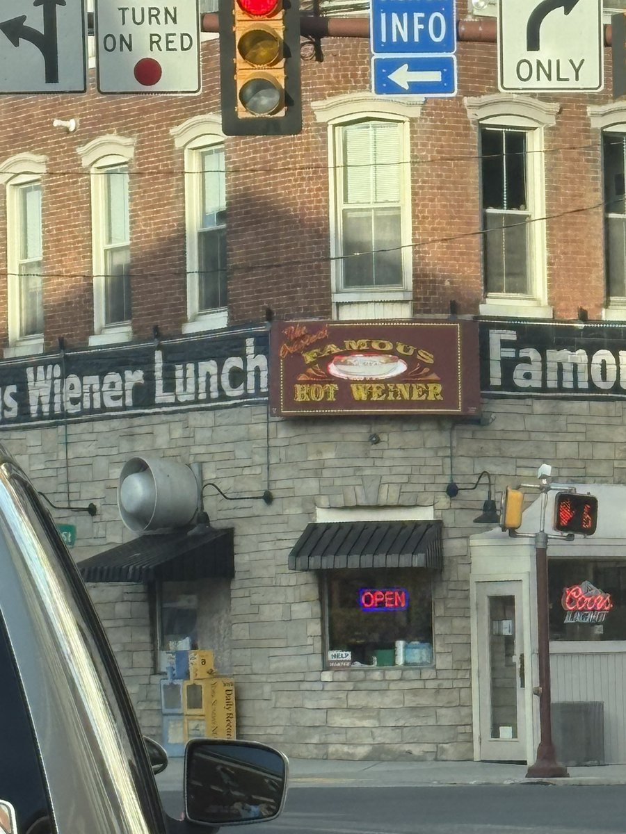 desadarling's tweet photo. They knew I was coming https://t.co/pifyVCNhl8