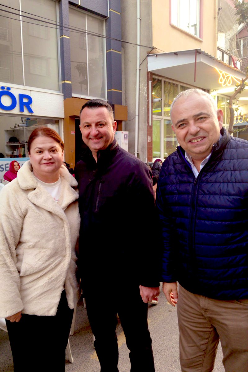 EMADDER - MANİSA TEMSİLCİLİĞİ SAHA ÇALIŞMASI 

<a href="/herkesicinCHP/">CHP 🇹🇷</a>
<a href="/eczozgurozel/">Özgür Özel</a>
@AvBakirlioglu
<a href="/ekremkayserili_/">Ekrem Kayserili</a>

Emeklilikte Adalet Derneği Manisa İl Yönetim Ekibimiz, yürütülen saha çalışmaları kapsamında CHP Manisa Milletvekili Sayın Ahmet Vehbi Bakırlıoğlu ve Akhisar Belediye