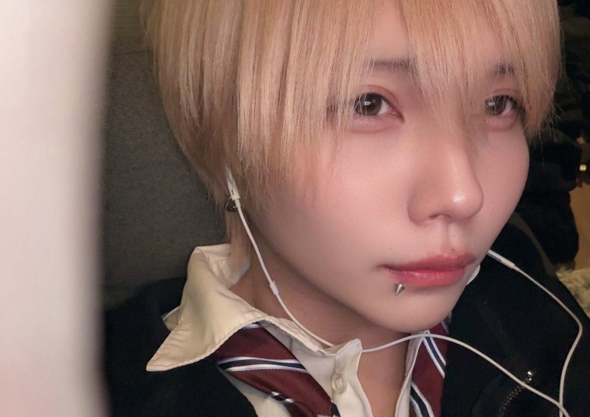 あさミ tweet media