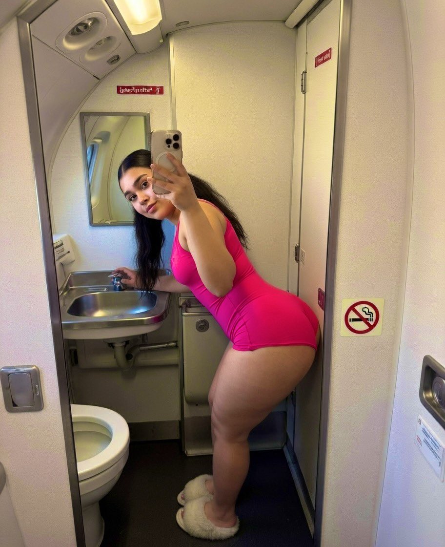 Ava Susana tweet media