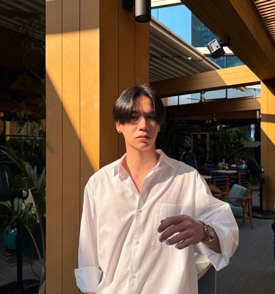 "girl move on" YOU FIRST satang is wearing his shirt wave van cleefs again 😭😭😭