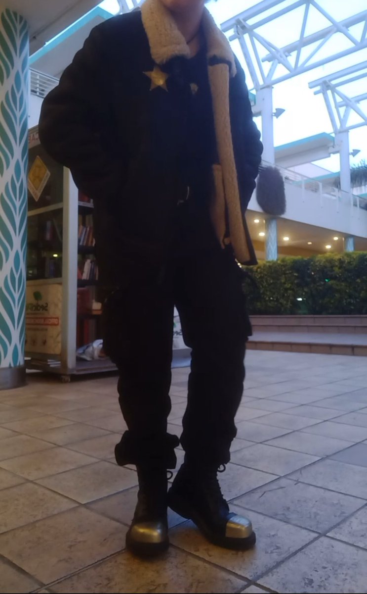 Percy 🦇 Italian Mycroft tweet media