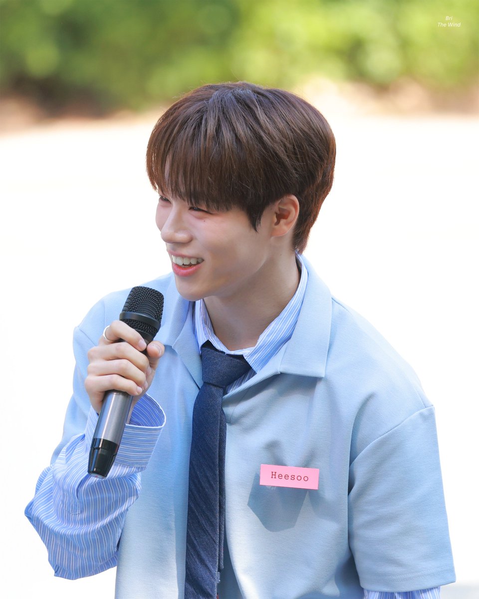 bri_thewind's tweet photo. 241012 음악중심 미니팬미팅

스마희☺️

#김희수 #KimHeesoo
#더윈드 #TheWind https://t.co/hjYVzuuE61