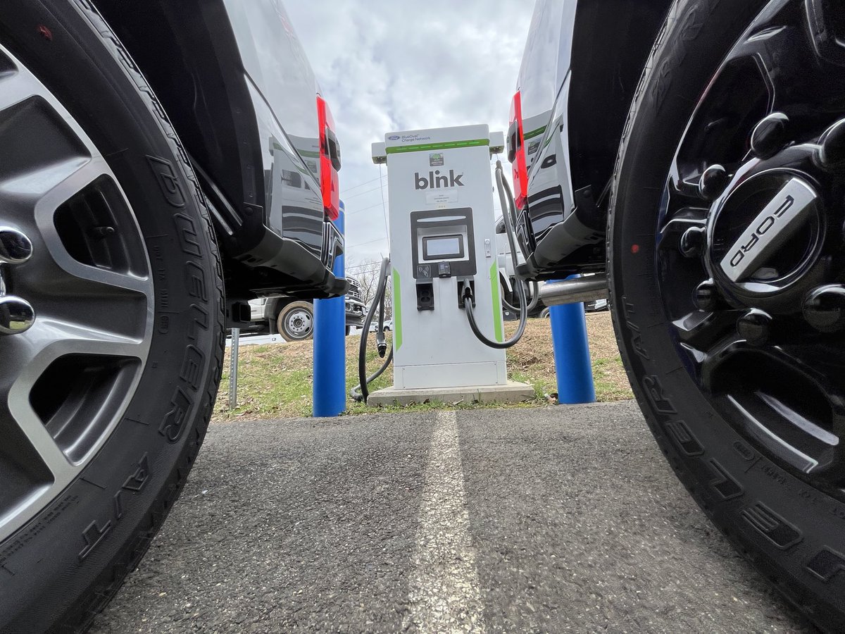 PlugInSites tweet media