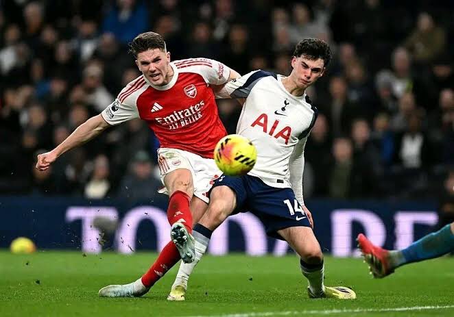 AFCYop_'s tweet photo. Ekitike and Wirtz couldn’t hack it against Spurs? #easyforsome https://t.co/ufHDBvMUPr