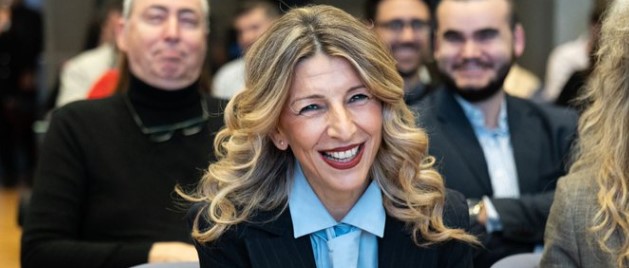 Óscars

Coste Madrid–Los Ángeles Business: 6.000 €
Hotel Hollywood (3 n.): 4.000
Transporte local, acreditaciones: 2.000
Total p/p: 12.000€
Séquito habitual: Ministro, Jefe de gabinete, Asesor cultural, Responsable de prensa + escolta.  
60.000€

Y lo más gordo: pa qué?