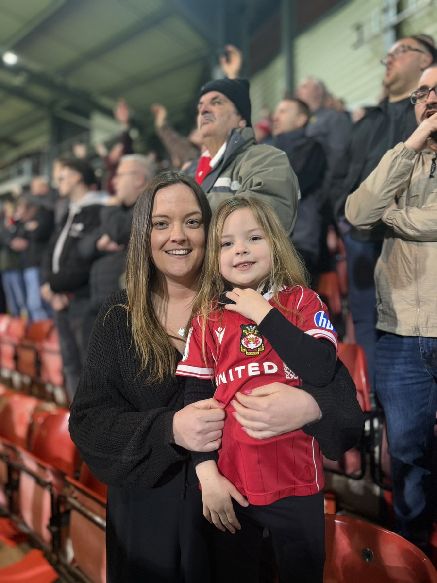 Hollie Thomas tweet media