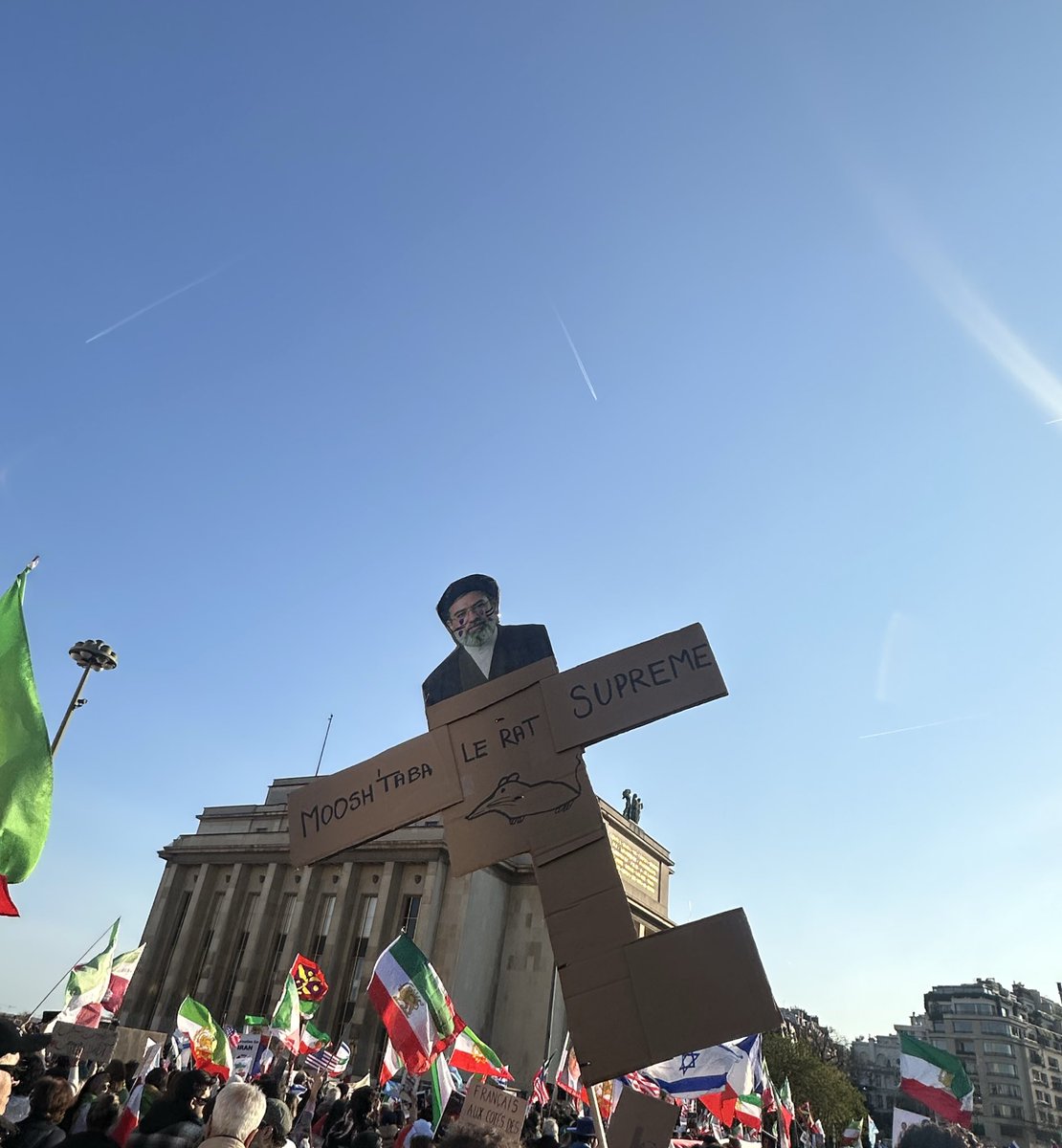 اشکان tweet media