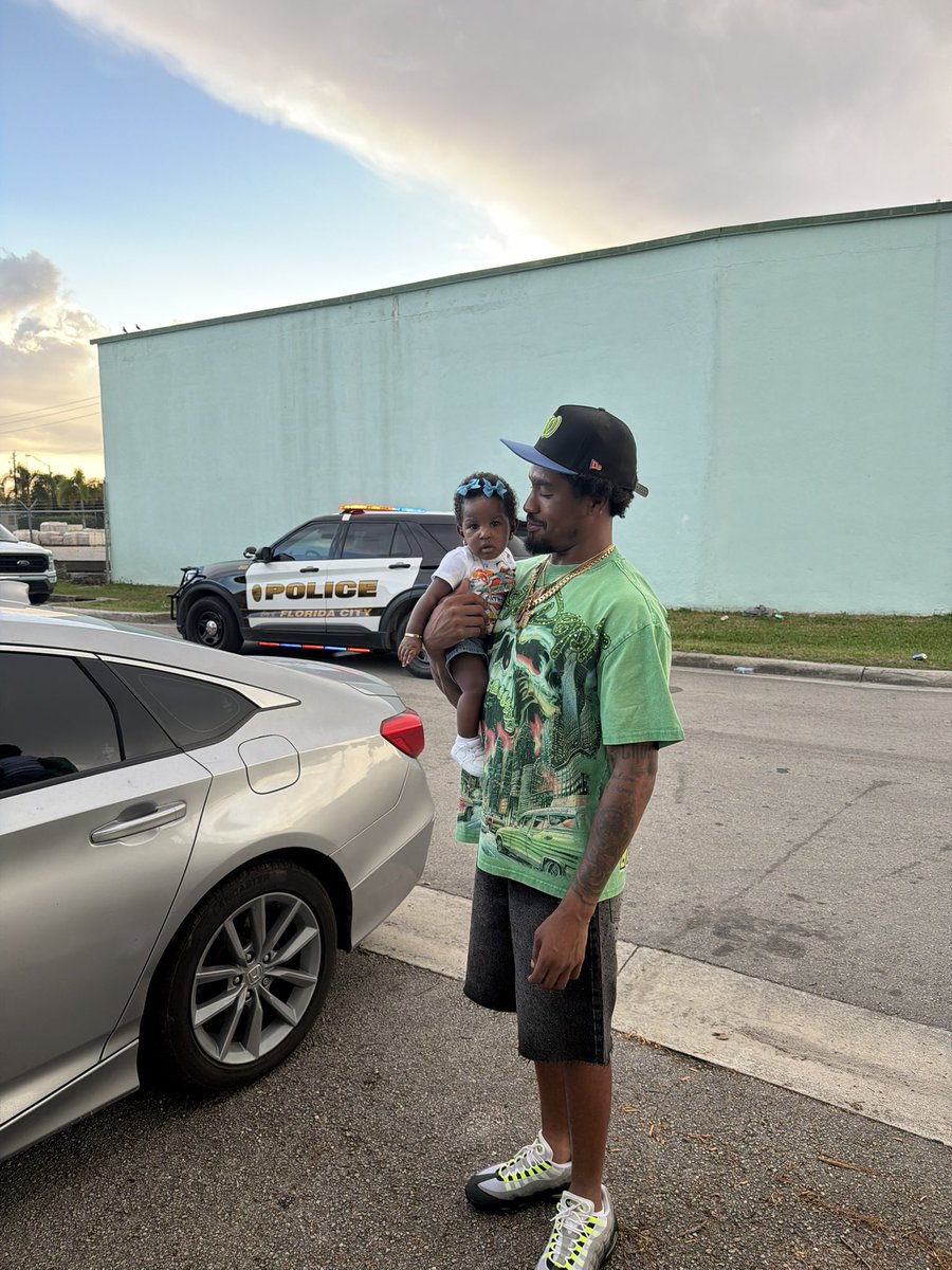 Maurice Hardtime Alexander tweet media