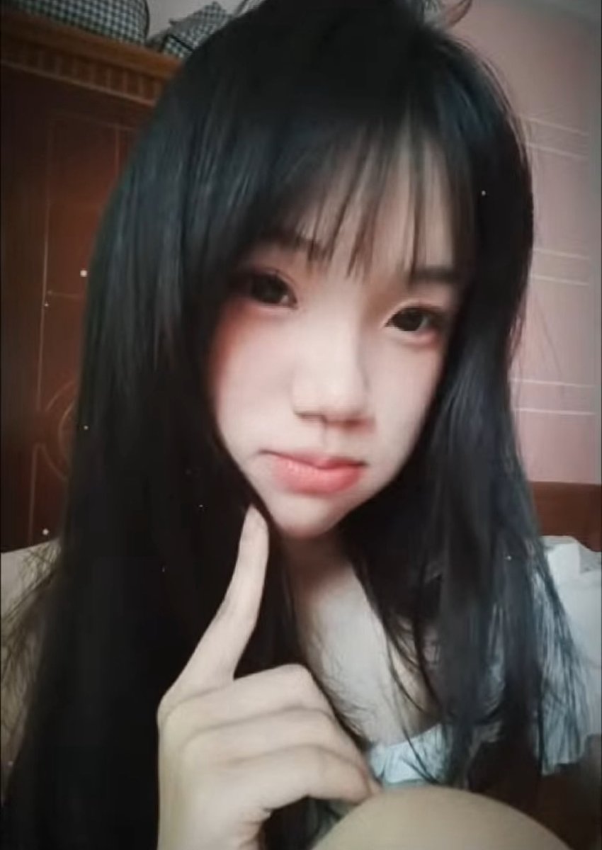 sinhuccondidam's tweet photo. con đĩ khánh ngọc 2k11 tuổi còn nhỏ nhưng lúc nào cũng khát tinh thèm cặc đi học đầu chỉ toàn nghĩ tới cặc là bồn chứa tinh công cộng cho bọn con trai trong lớp mồm lúc nào cũng ngậm tinh trùng https://t.co/ahiTxEJzFL