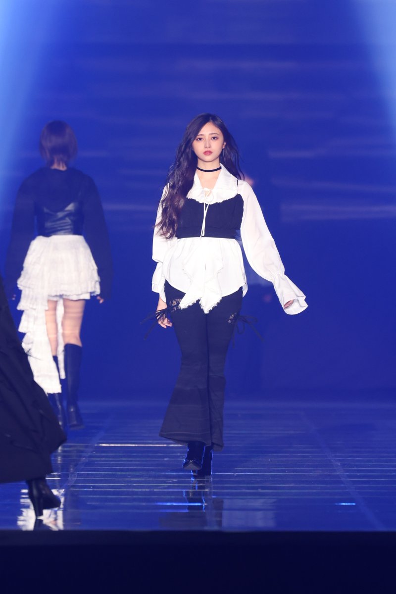 IDOL RUNWAY COLLECTION 2026ðã 乿šå46è³åé¥éŠãã·ã¢ãŒãã¹ãã§ IDOL RUNWAY COLLECTION 2026ðã 乿šå46è³åé¥éŠãã·ã¢ãŒãã¹ãã§