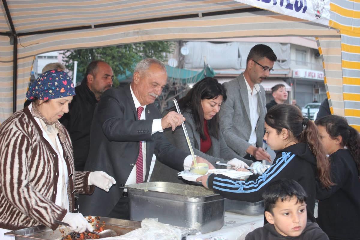 sultanhisarak's tweet photo. Sultanhisar Belediye Başkanlığımız tarafından Atça Mahallemizde düzenlenen iftar programına Belediye Başkanımız Sn.Osman YILDIRIMKAYA ,Belediye Başkan Yardımcımız Sn. Okan YALÇINKAYA , İlçe Başkanımız Sn. Ensar SELÇUK ve  yönetim kurulu üyelerimiz ile birlikte katılım sağladık. + https://t.co/J7lgKZKXjz