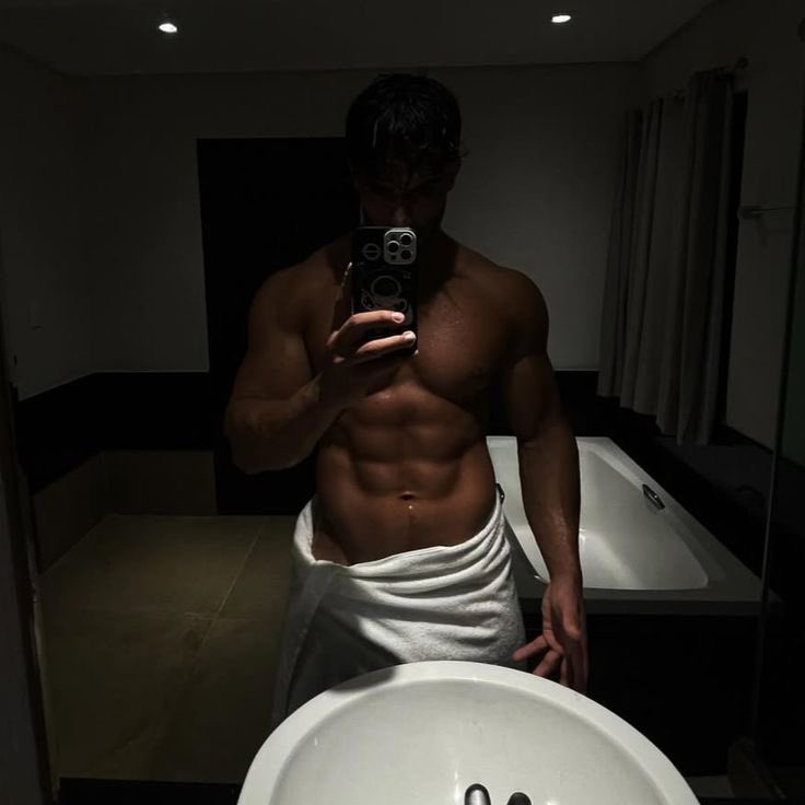 𝕬𝐋𝐄𝐗𝐀𝐍𝐃𝐄𝐑 𝕭𝐑𝐈𝐃𝐆𝐄𝐑𝐓𝐎𝐍. tweet media