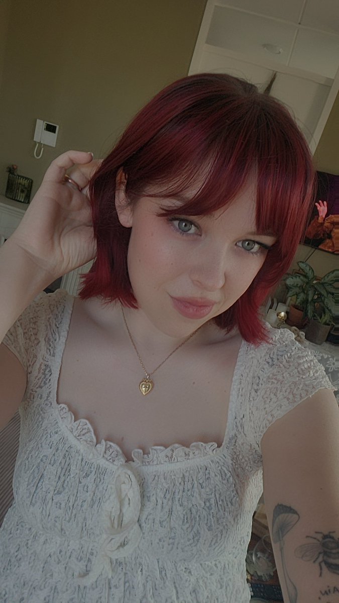 celia 𐙚 tweet media