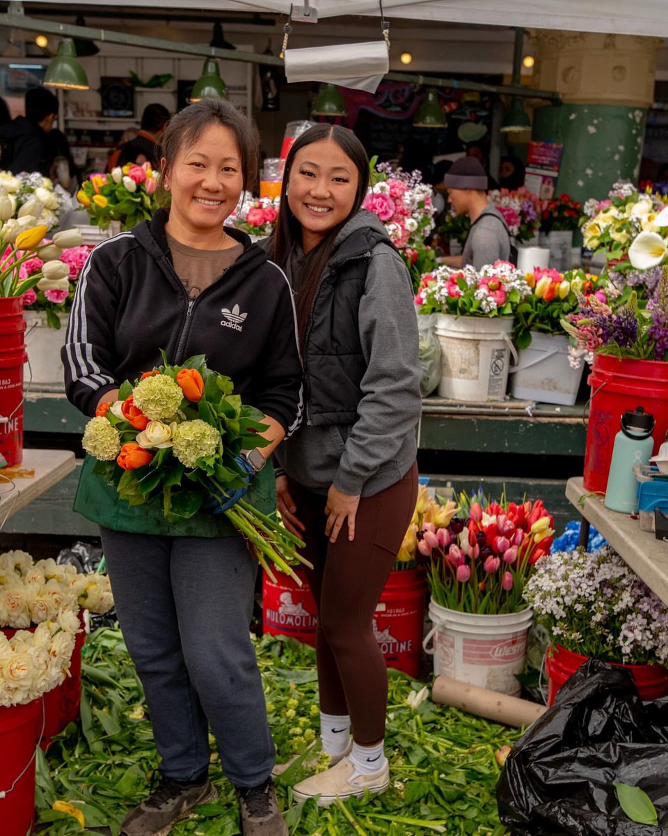 pike_place's tweet photo. Behind every beautiful bouquet is a woman who grew it 💐 At #PikePlaceMarket, 64% of farm businesses are women-owned, bringing color, care, and hard work to the Market year-round.

Here’s to the incredible women farmers and business owners who keep the Market blooming! https://t.co/coOguZhlD9