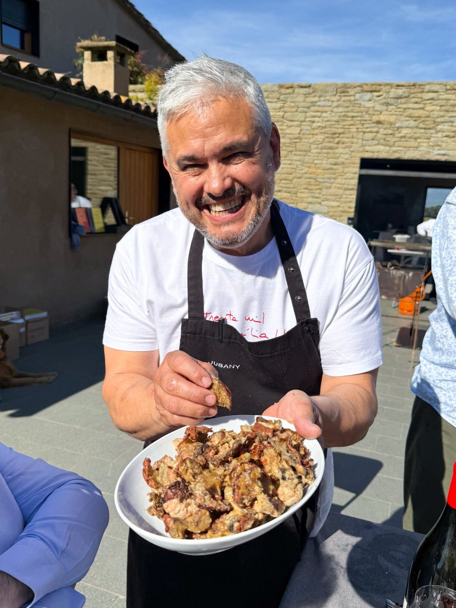 vilaviniteca tweet media