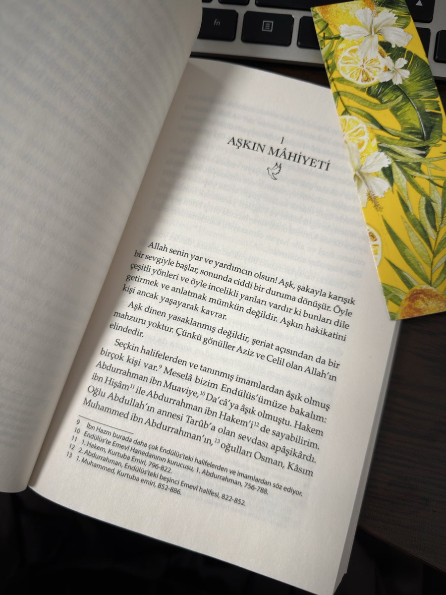 -Aşk illetine tutulan bir Müslüman genç ne yapmalıdır?

İbn Hazm: Allah senin yar ve yardımcın olsun

Biz ibn hazm’ı zahiri oluşuyla ve daha çok fakih yönüyle tanıyoruz ama çok duygusal bi adam….