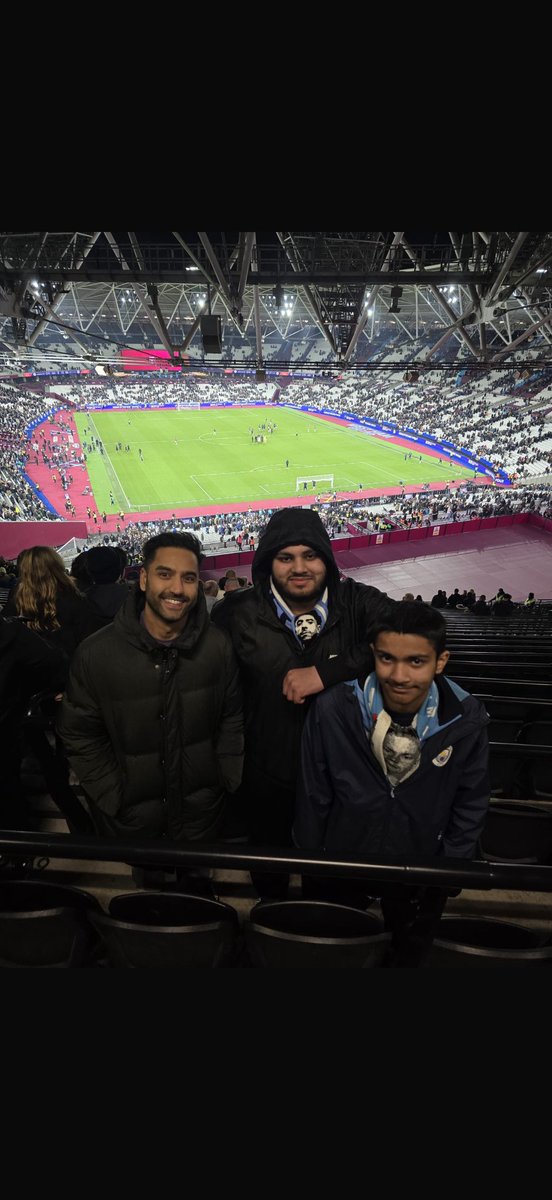 suf1y4nal1's tweet photo. West Ham (A)
#freecherki https://t.co/iXAIyGpEl7