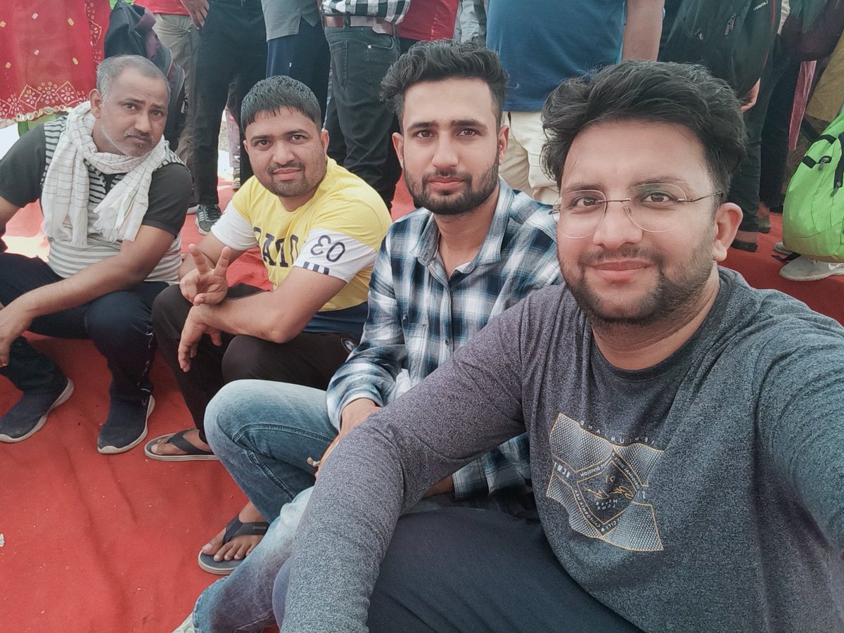 lalitsharmabkn's tweet photo. CHA तब लड़े – अब भी लड़ेंगे।
बोनस मेरिट की भर्ती के लिए प्रयासरत रहेंगे।
#CHA को भी बोनस का हक दोबारा दिलवाएँगे।
अगर सरकार नहीं मानी तो फिर बड़ा आंदोलन होगा।
सरकार चिकित्सा संविदा कर्मियों को हल्के में ना ले।
@KumariDiya @BhajanlalBjp @GajendraKhimsar
#NursingOfficer https://t.co/8Qx7YA7k5D