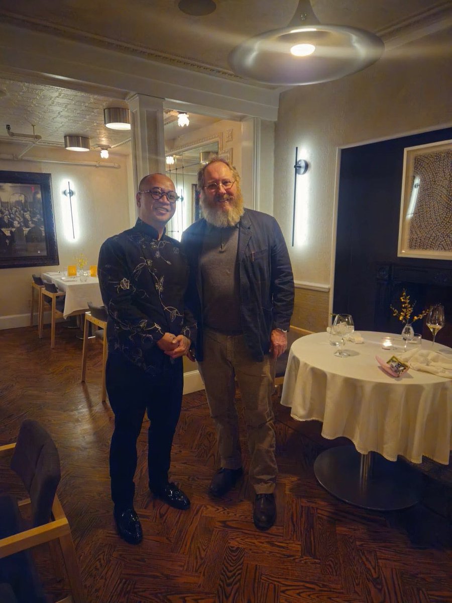 perfectly_comfortable tweet media