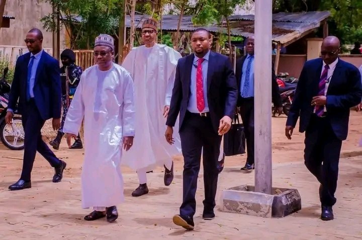 baby_done1's tweet photo. Late President Muhammadu Buhari’s Last Man Standing

Even in death, he still leads the corpse.

If loyalty had a face, it would be Ambassador Lawal Kazaure, Chief of Protocol to the late President Muhammadu Buhari.

My gaze were on him throught the funeral broadcast yesterday..

Long after his principal left office, he remained by his side.

And in his final journey, Kazaure was still there steady, dutiful, and unwavering.

A loyal aide par excellence.

An embodiment of true devotion.

A man whose loyalty lasted even in death.

May Allah forgive and grant Alhaji Muhammadu Buhari (GCFR) Aljannah Firdaus.

Amin.

Credit: Baby BUHARI