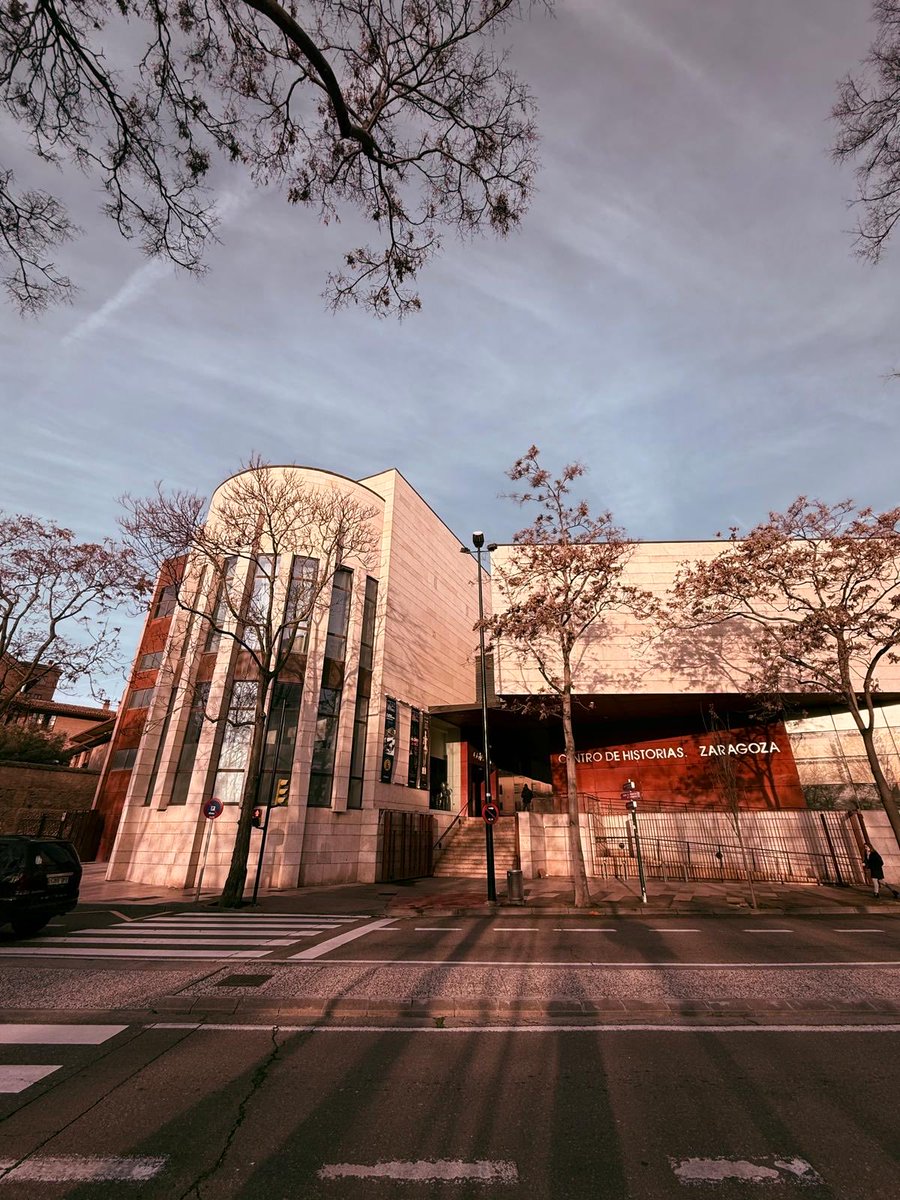 Hace una semana de la clausura de la expo “Héroes, Fans y Rock&amp;Roll”. 
En esta catedral de Cultura hemos seguido disfrutando durante los últimos 6 meses de <a href="/HdS__Oficial/">Héroes del Silencio</a> , de la pasión que nos despiertan y sobretodo celebrándolos y celebrándonos como Fans. La historia continúa….