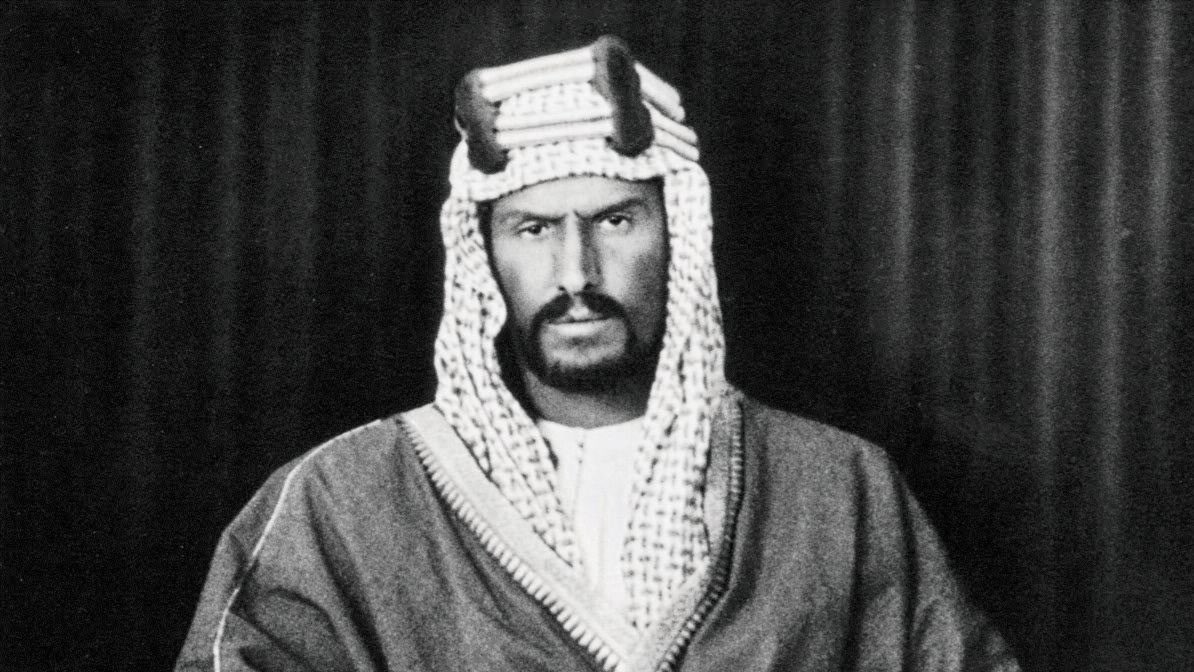 ABF_binfahad's tweet photo. When our righteous father, King Abdulaziz bin Abdulrahman Al Saud, entered Mecca, he stood at the Kaaba inside Masjid al-Haram and made this supplication:

“O Allah, if You know that in my rule there is good for Islam and the Muslims, then keep me (in it); and if You know otherwise, then take my soul to You without letting me fall into temptation.”