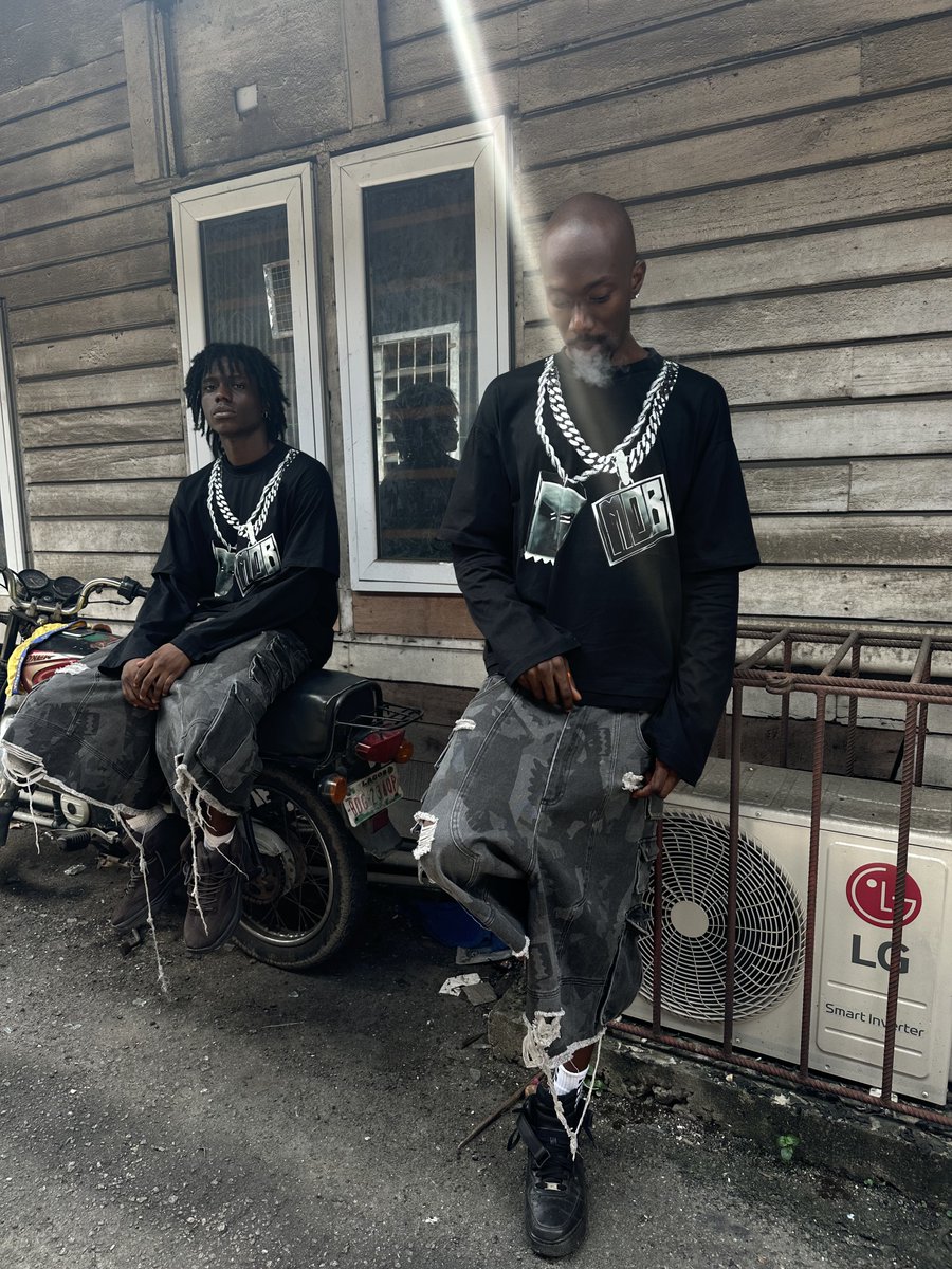 CLAPPEDMOB tweet media