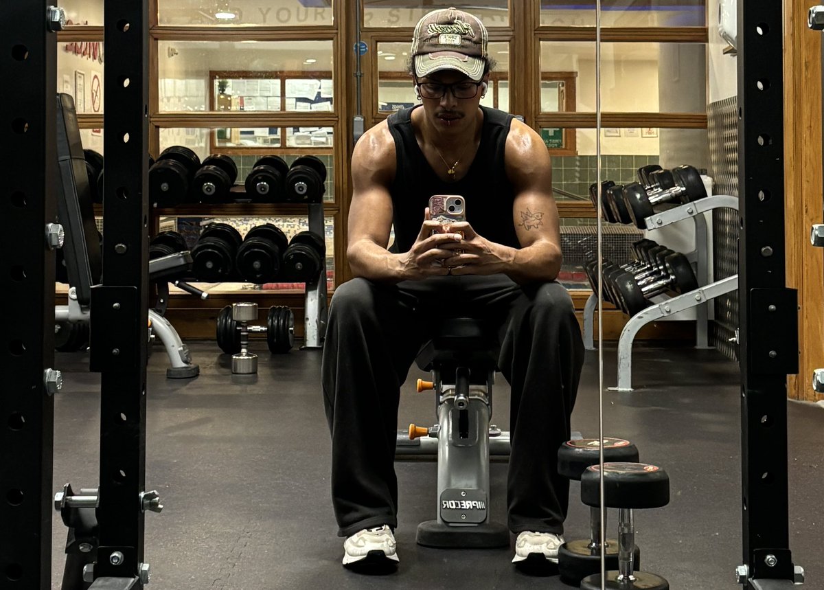 adrian 🇵🇸 tweet media