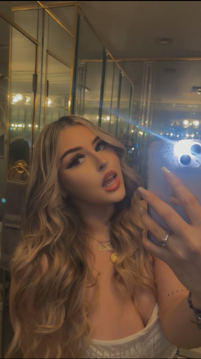 𝐵𝑒𝓁𝓁𝒶 𝑀𝒶𝓇𝒾𝓈𝓈𝒶 ♕ ✧ tweet media