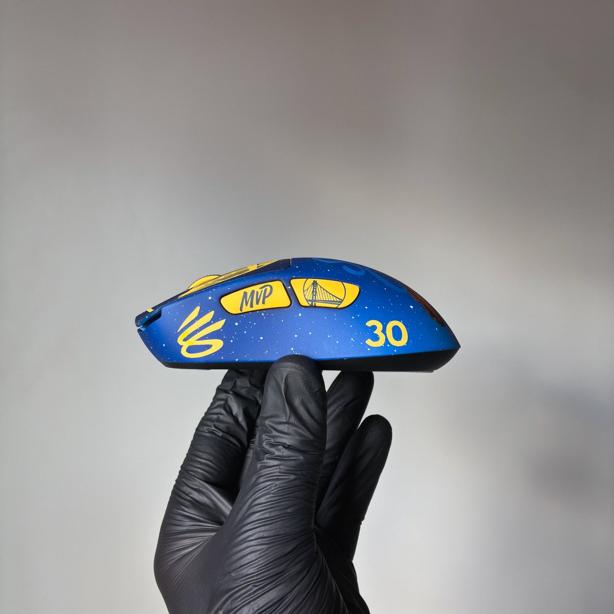 Customice tweet media