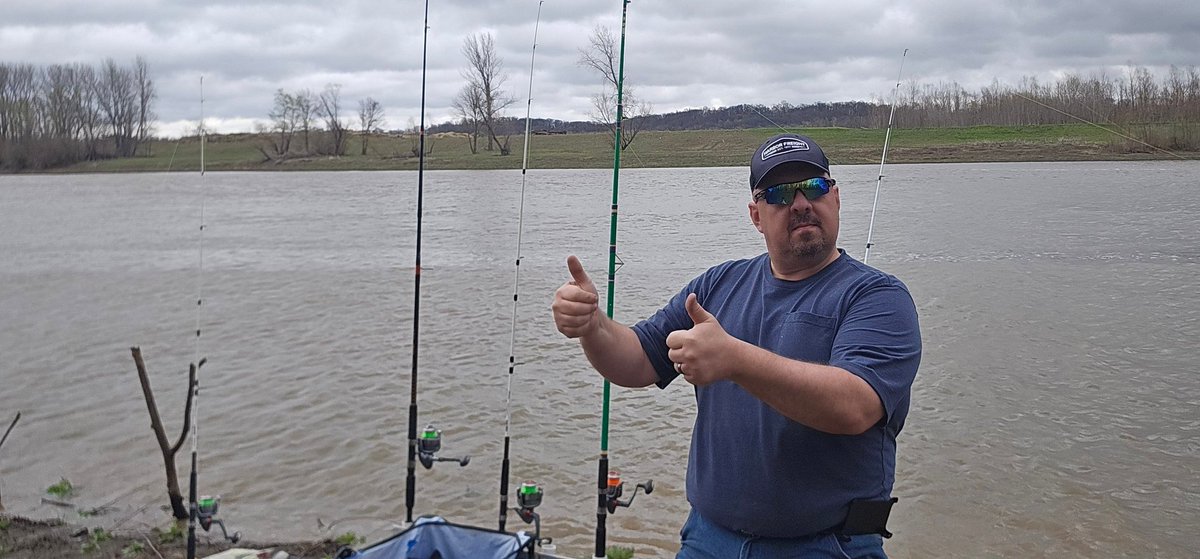 The Weekend Angler tweet media