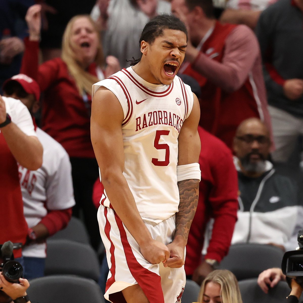 DARIUS ACUFF JR. IS HIM 🔥

Dropped 30 and led Arkansas to an SEC Championship as underdogs to Vandy