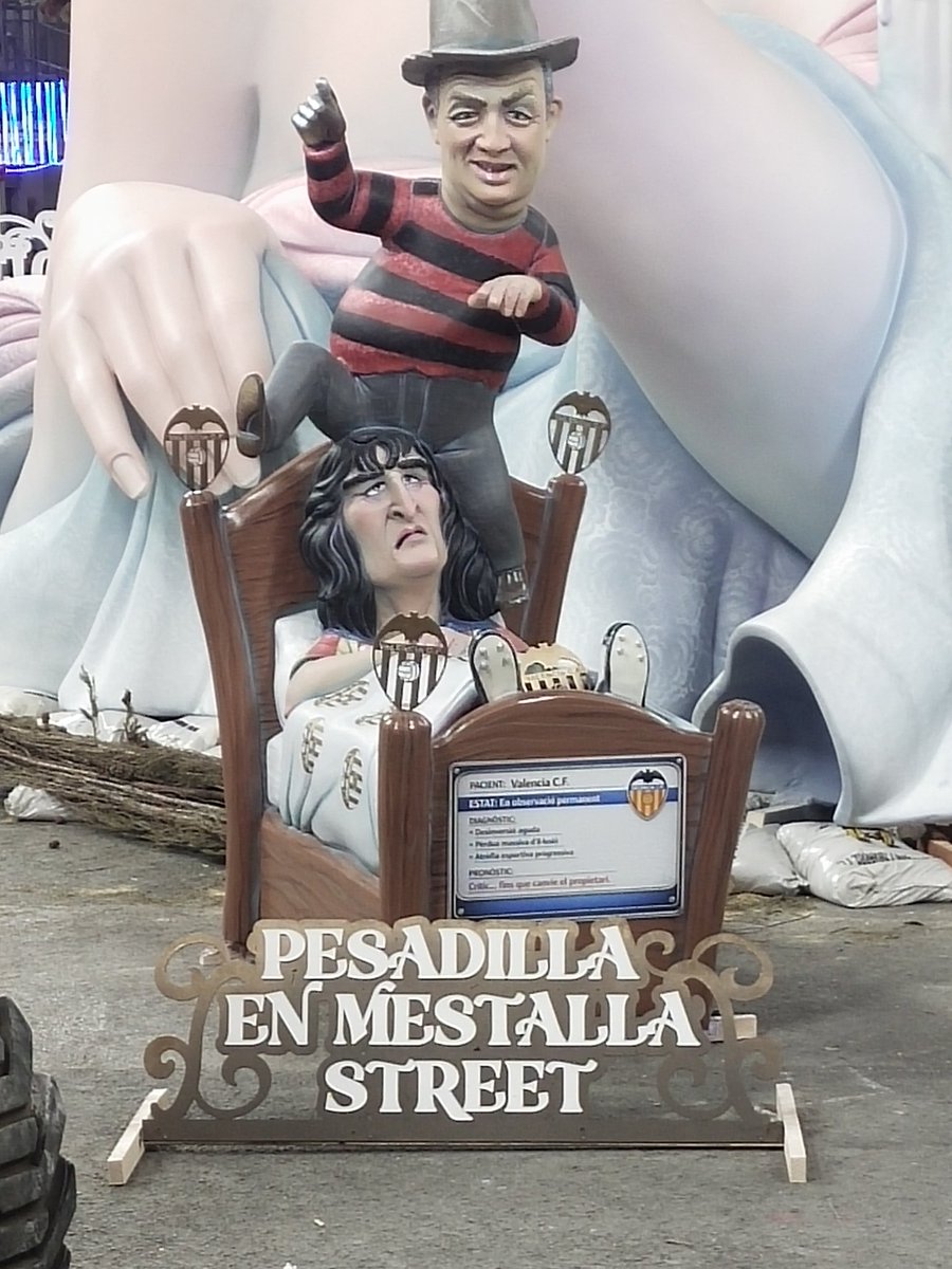 Medina_VCF's tweet photo. La trista realitat  🦇
#SuecaLiteratoAzorin https://t.co/dqFTKHUxaZ