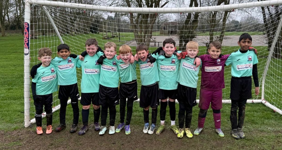 BoroughJfc's tweet photo. ⚽️💙 A great weekend of football for our under 9 Whites who played an in house game with scouts in attendance. Playing a year up has been difficult but they took away a fantastic win on the day so well done boys ⚽️💙 https://t.co/BEvHakw7e7