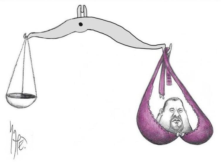 monerorape's tweet photo. El rey de la basura es la figura más respetada por los priistas. Aquí algunos de sus retratos. https://t.co/NJM8aiLYEb