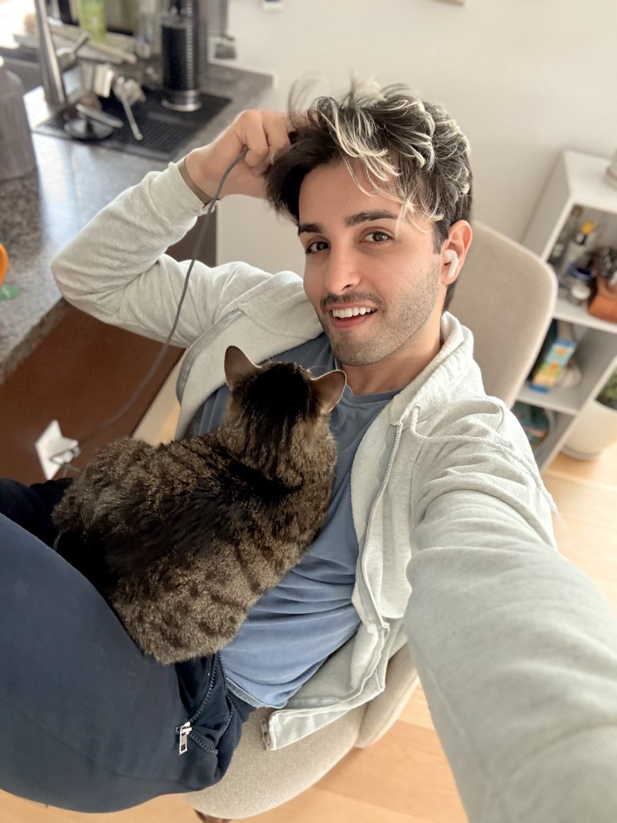 gay of whoremuz tweet media