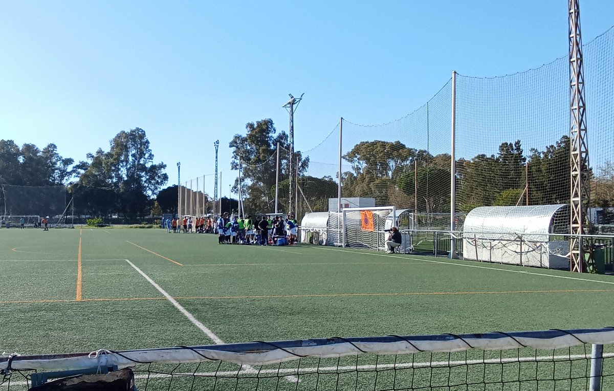 Un descanso sin necesidad de ir al vestuario.
Futbol de verdad, sin pamplinas ni tonterías de fútbol moderno.
⚪🔵
<a href="/TRASMALLOFC/">TRASMALLO FC</a>  🆚 <a href="/_CDSanFernando/">CD San Fernando 1940</a>