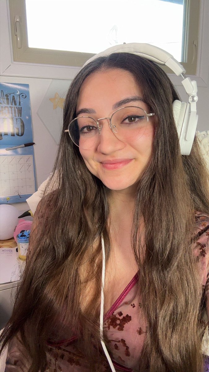 Mooni 🌙 tweet media