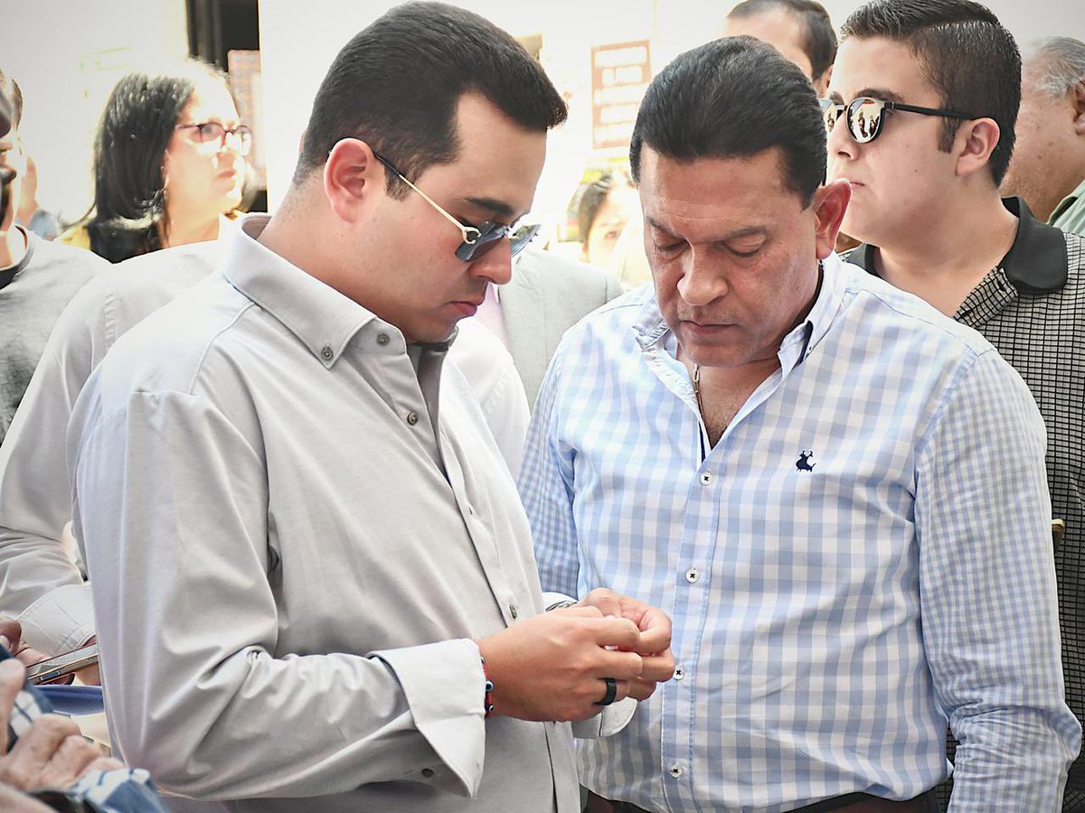 emsa_gdl's tweet photo. ✨ Momentos del sorteo de la Corrida del día de hoy en la Plaza Nuevo Progreso. https://t.co/QyCTTsEOSw