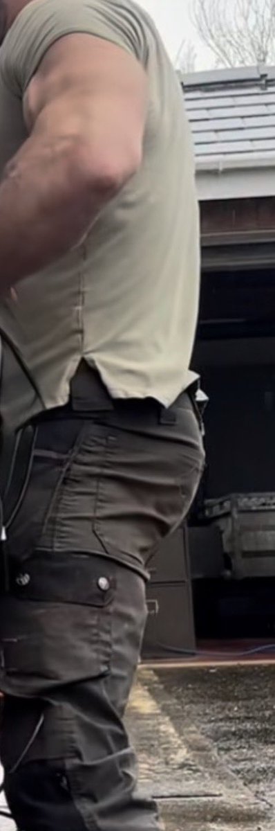 ScaffHunter's tweet photo. ๐๐ฅต#ass #fitass #fitAF #fitbuilder #fittradie #tradie #muscled #brickie #builder #workgear #workboots #bootworship ๐ฝ https://t.co/hih2A2NsRe